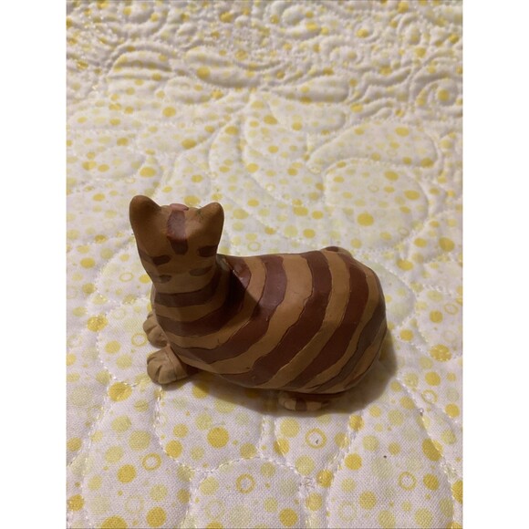 Blossom Bucket Suzi Yellow Tabby Stripped Resign Cat Collectible Figure Cute - Picture 12 of 13